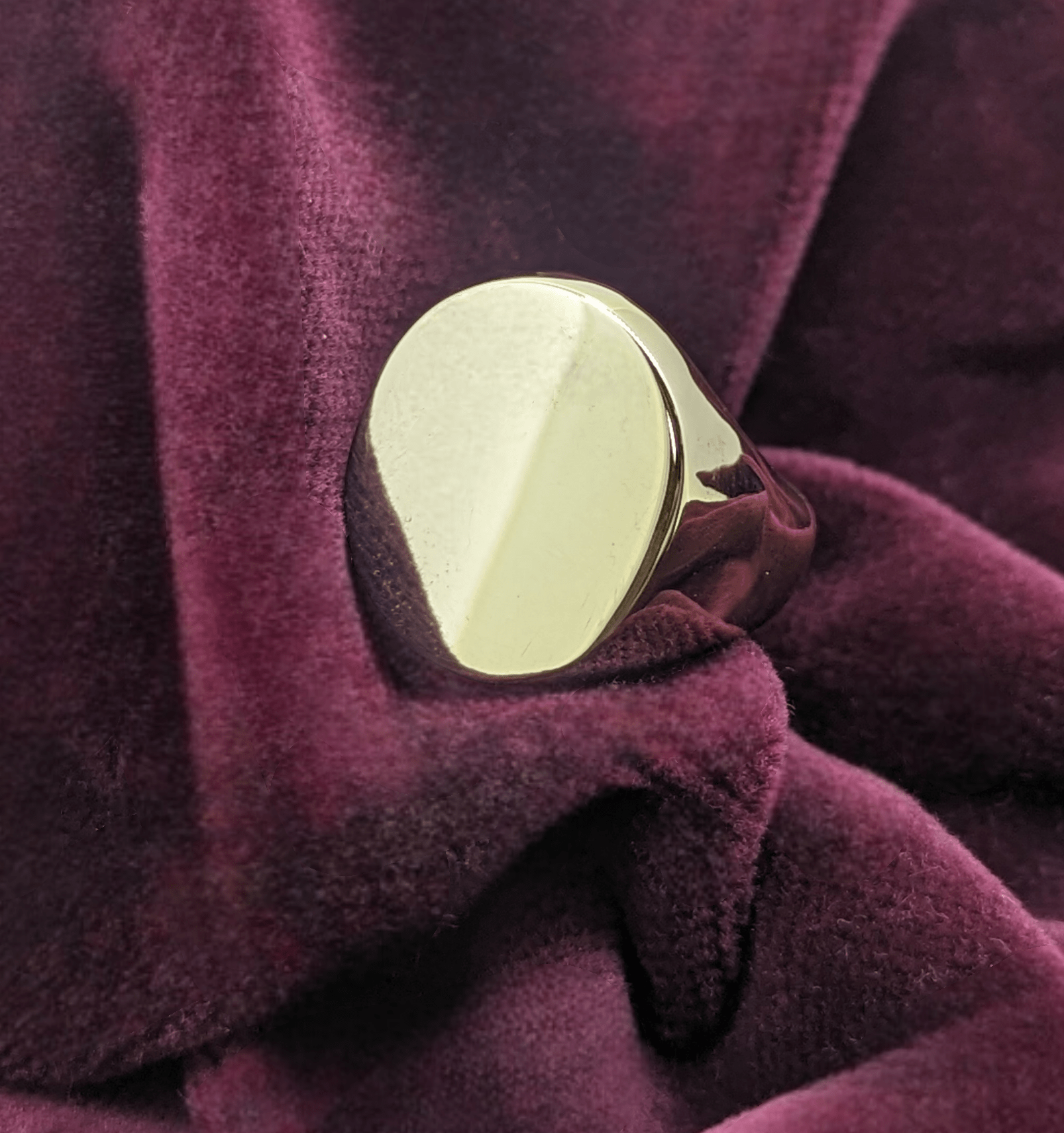 9 Carat Yellow Gold Large Oval Signet Ring | J Mccarthy’s
