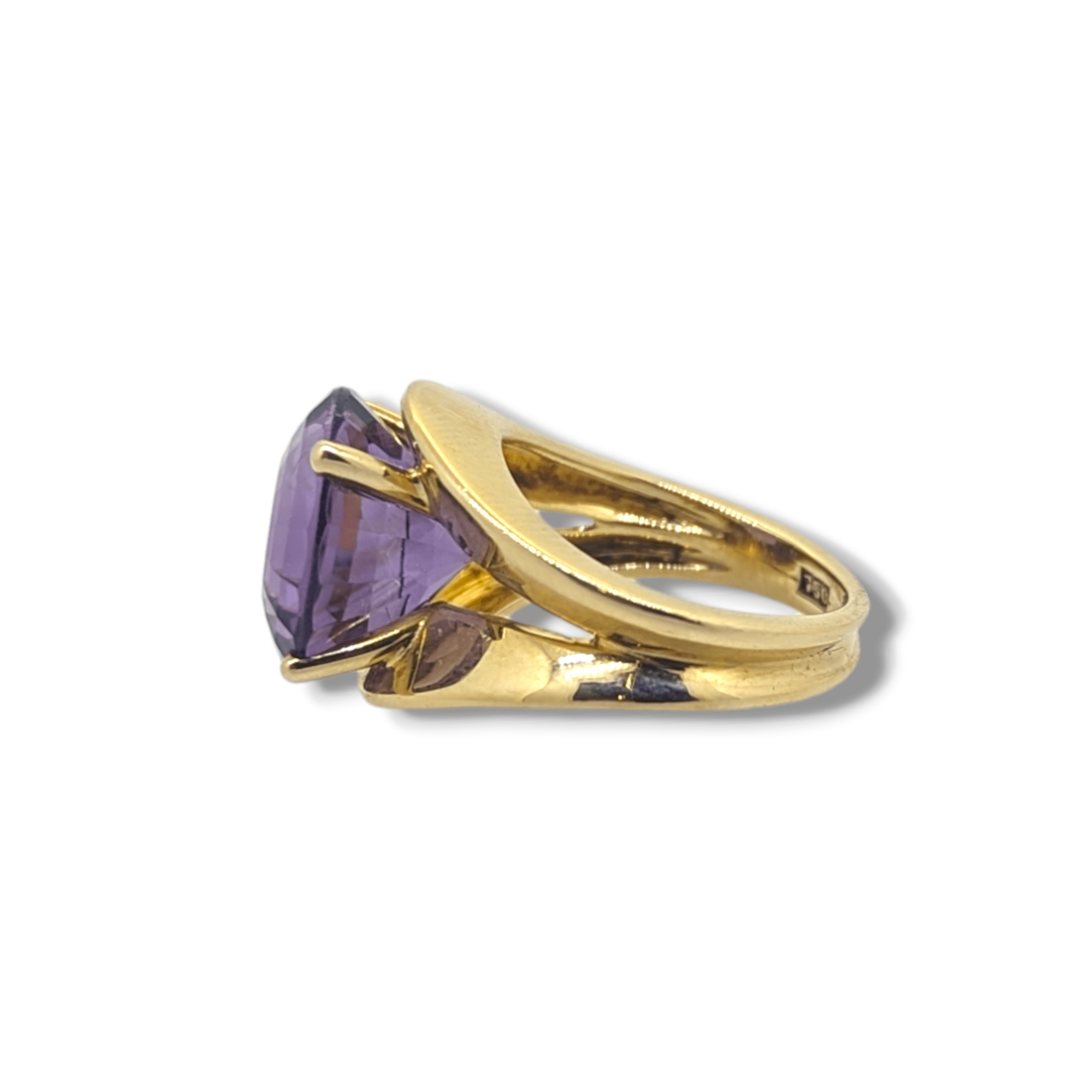 18 Carat Gold Amethyst Dress Ring - Image 2